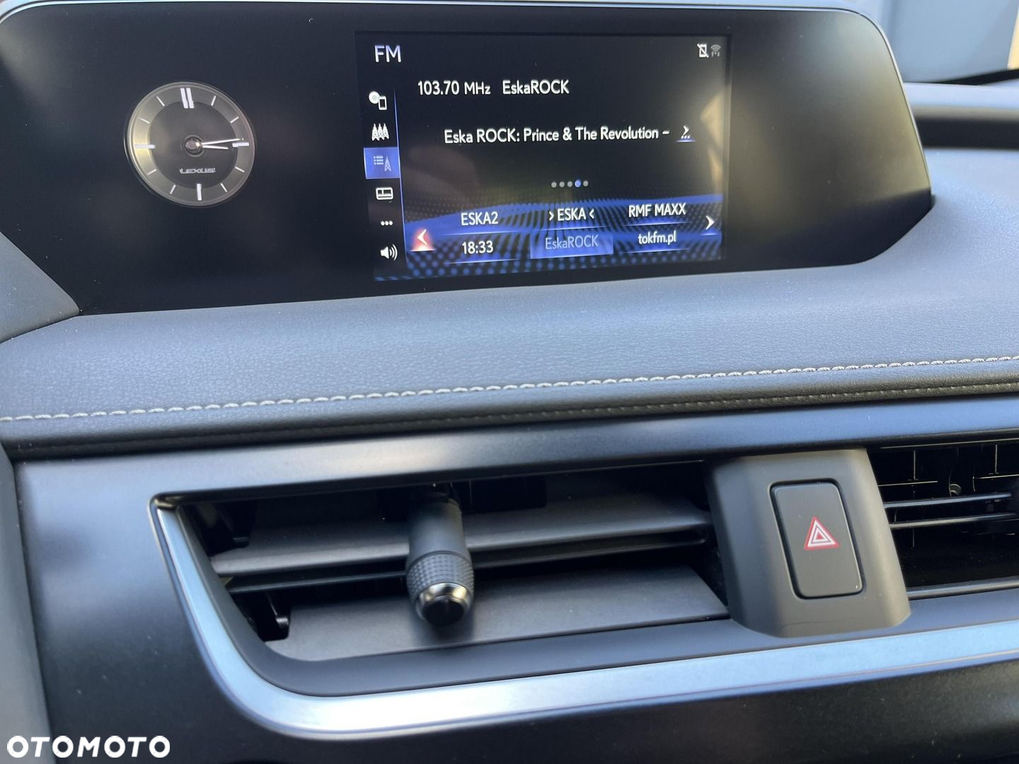 Lexus UX - 18