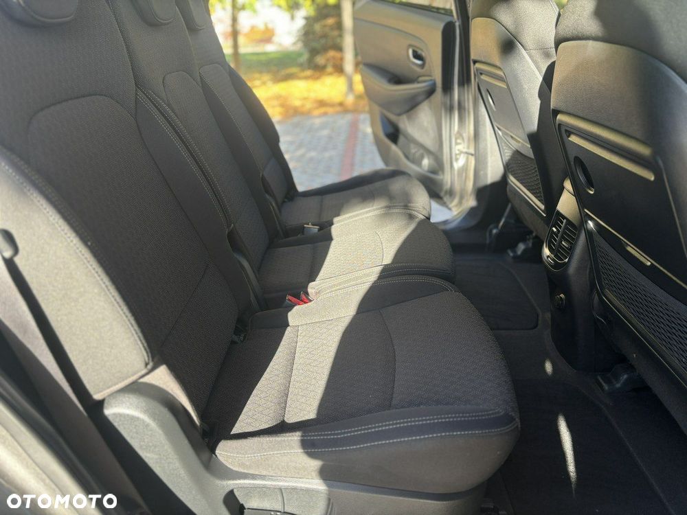Kia Carens - 19