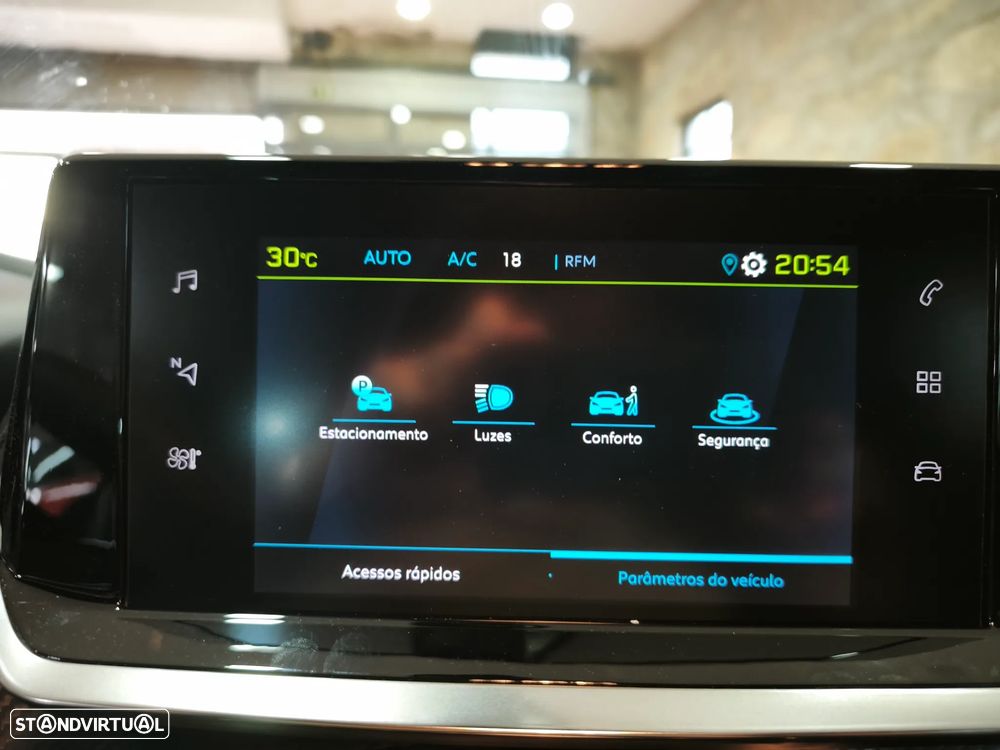 Peugeot e-2008 Active Pack - 27