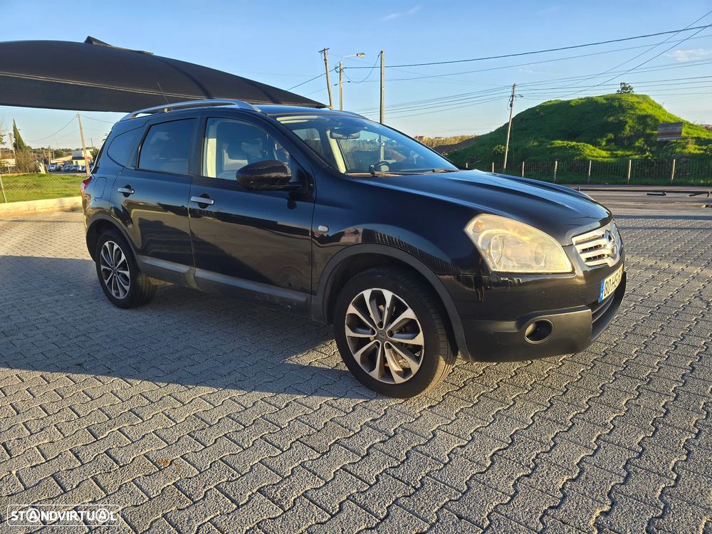 Nissan Qashqai +2 - 4