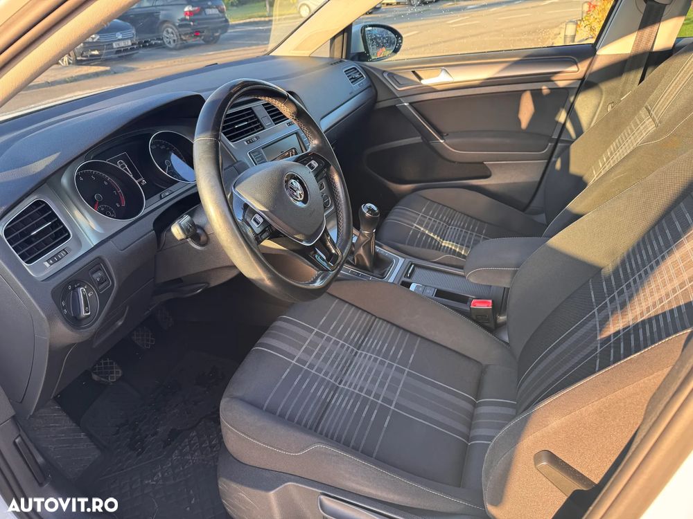 Volkswagen Golf 1.2 TSI BMT Comfortline - 12