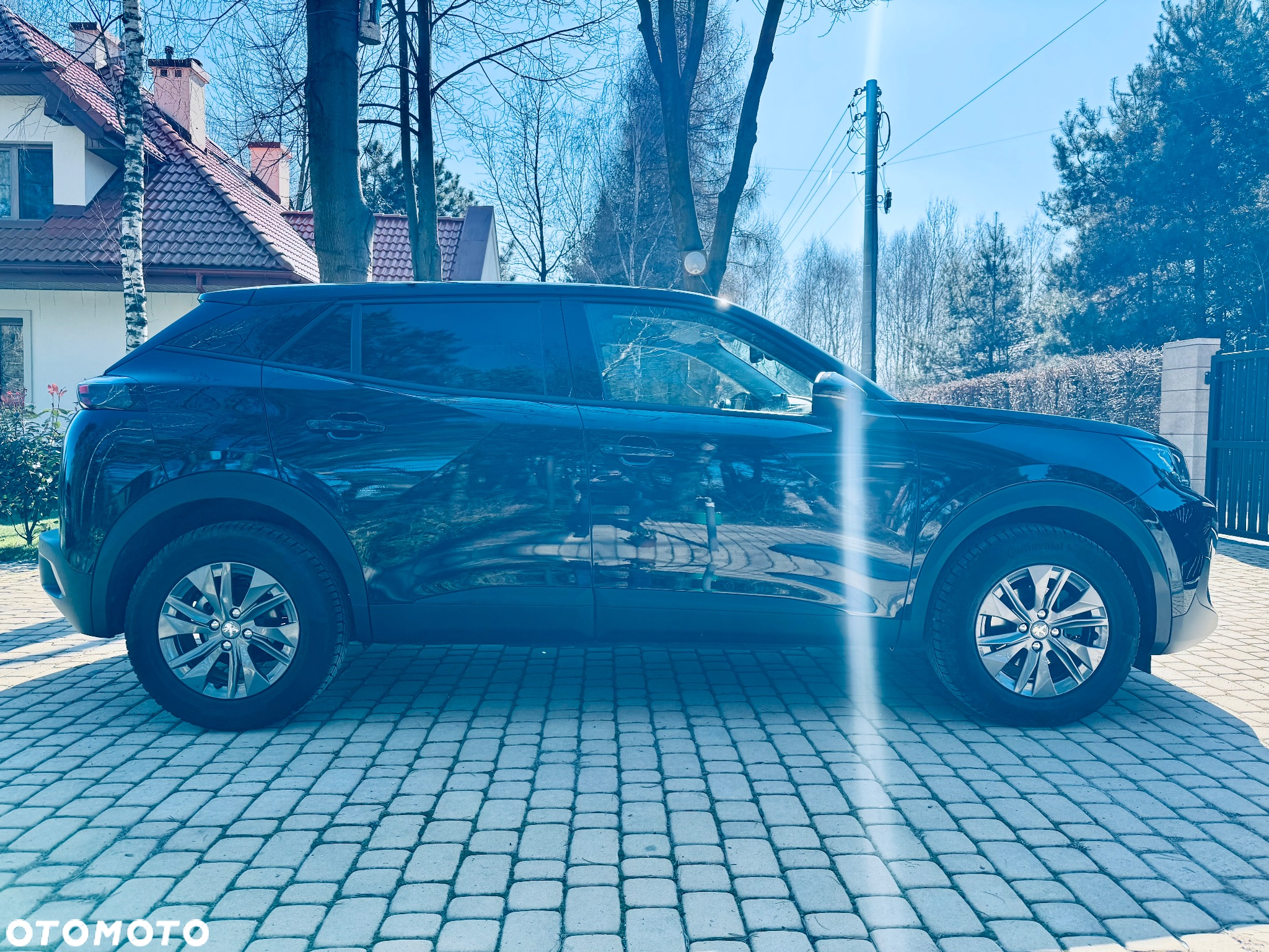Peugeot 2008 1.2 Pure Tech GPF Signature S&S - 4