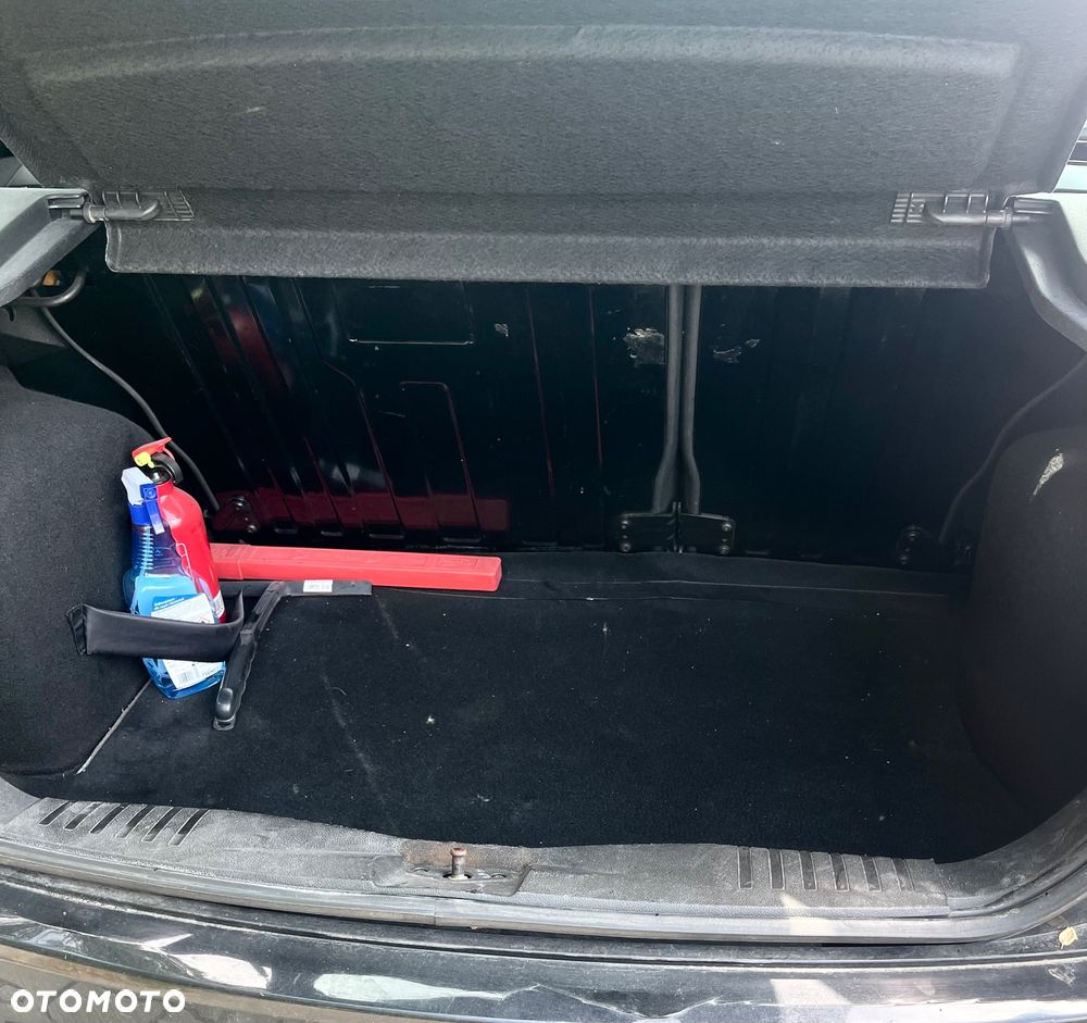Ford Fiesta 1.3 Ambiente - 12