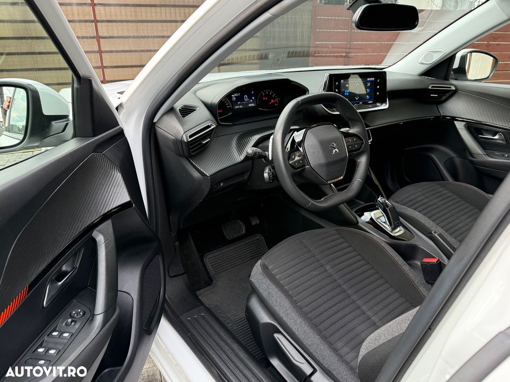 Peugeot 2008 PureTech 130 EAT8 Active - 10