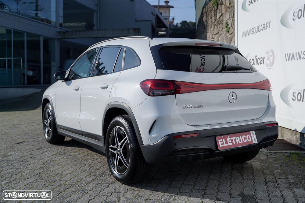 Mercedes-Benz EQA 250 AMG Line - 2