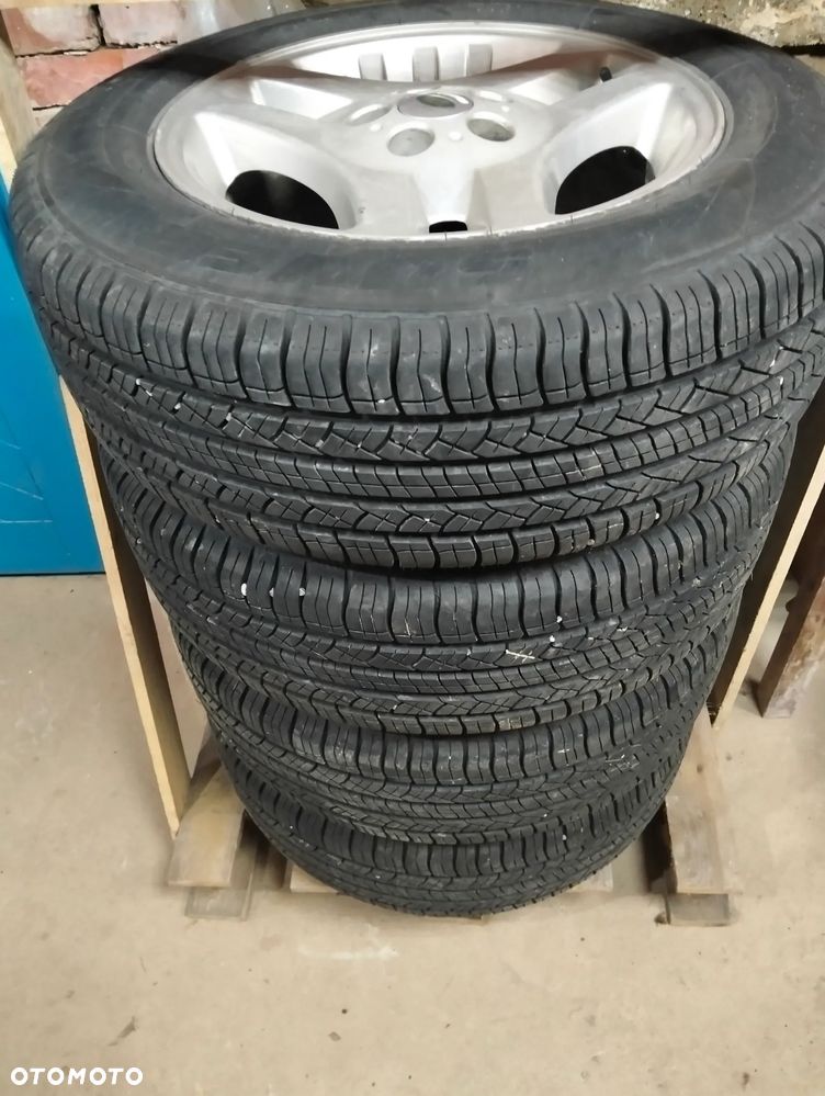 Land Rover Freelander - 16
