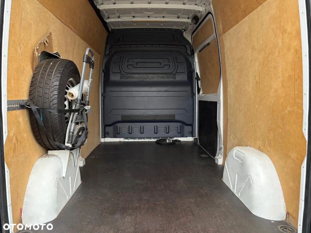 Mercedes-Benz Sprinter - 17