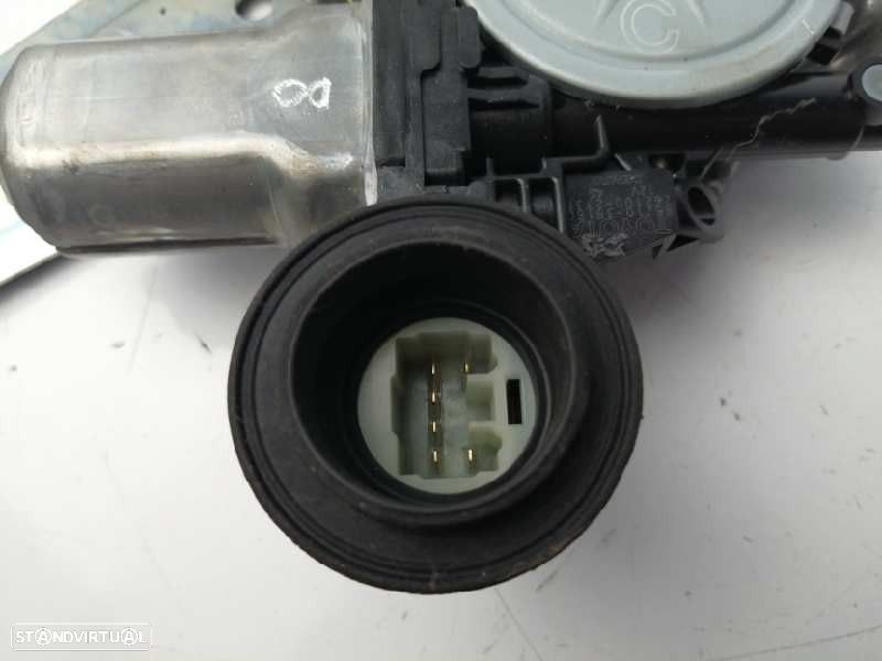 ELEVADOR DE VIDRO TRASEIRO ESQUERDO TOYOTA RAV 4 IV 2015 -8571035180 - 2