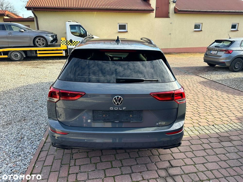 Volkswagen Golf Variant 1.5 eTSI OPF DSG R-Line - 18