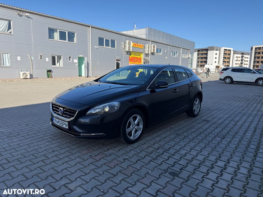 Volvo V40 D2 Summum - 33