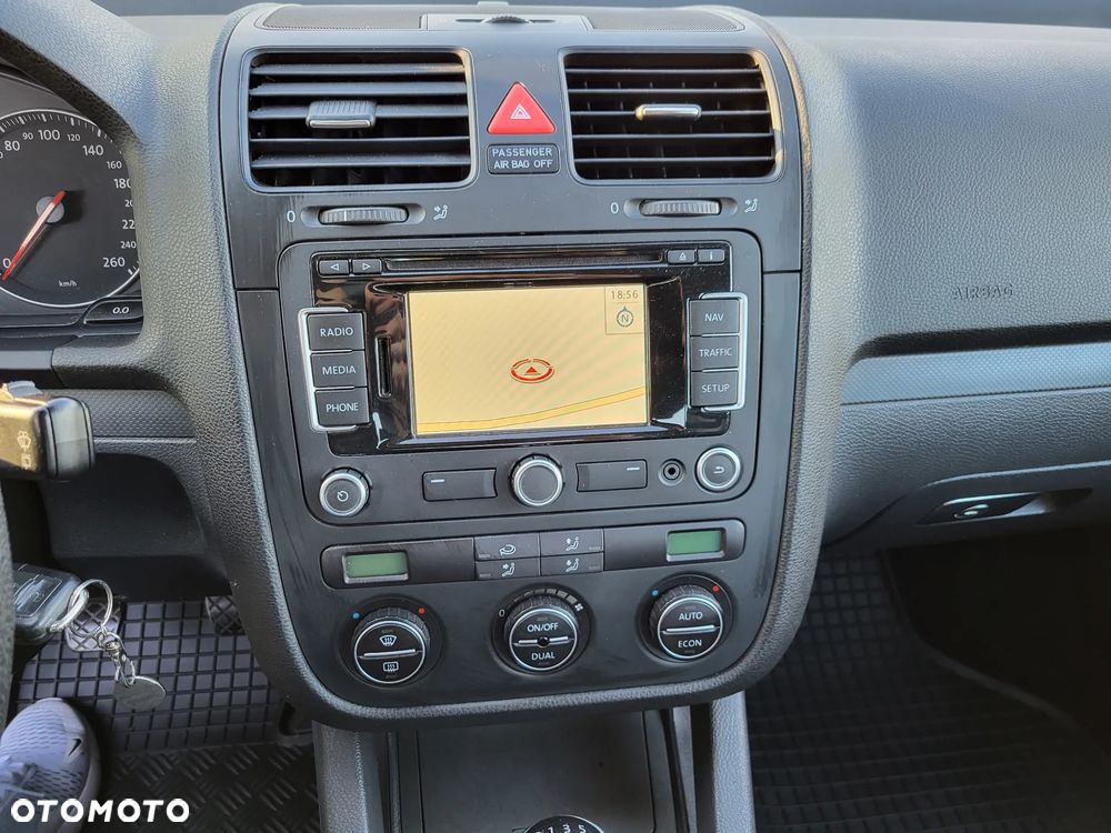 Volkswagen Golf 1.6 Tour - 19