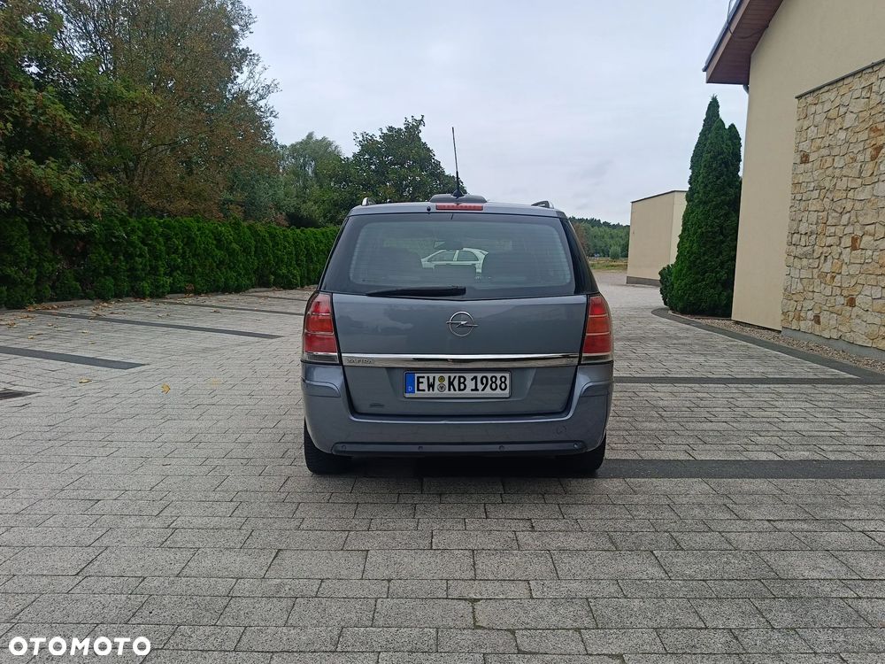 Opel Zafira 2.2 Automatik Cosmo - 4