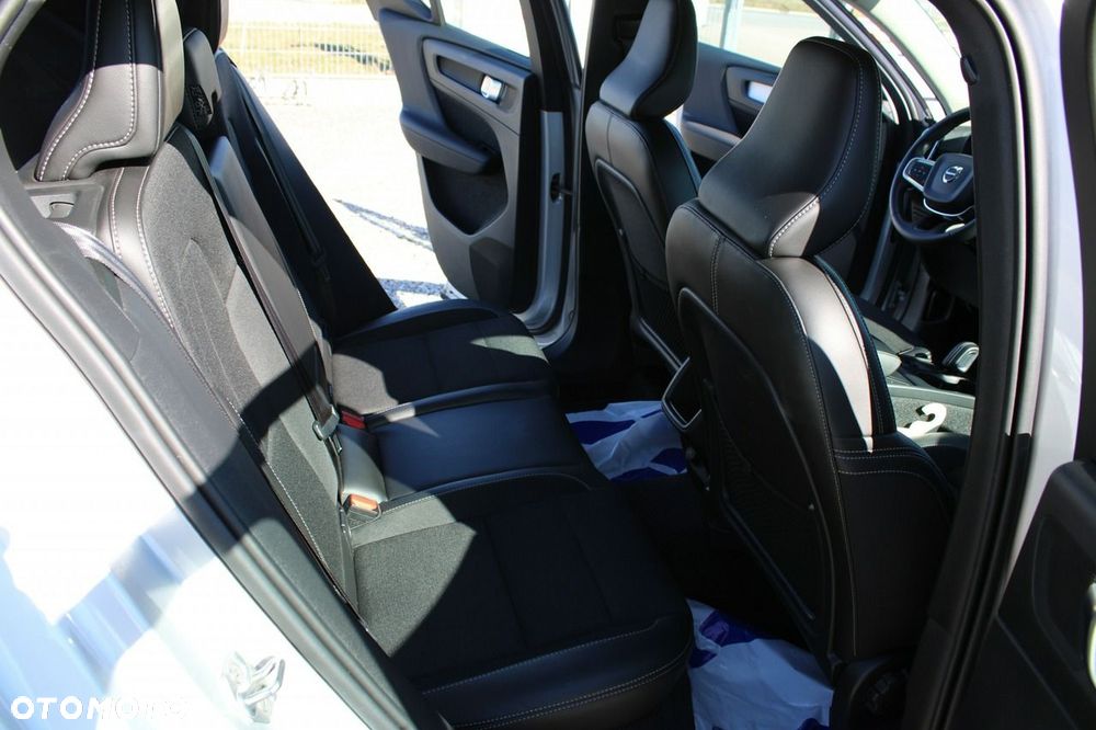 Volvo XC 40 - 28