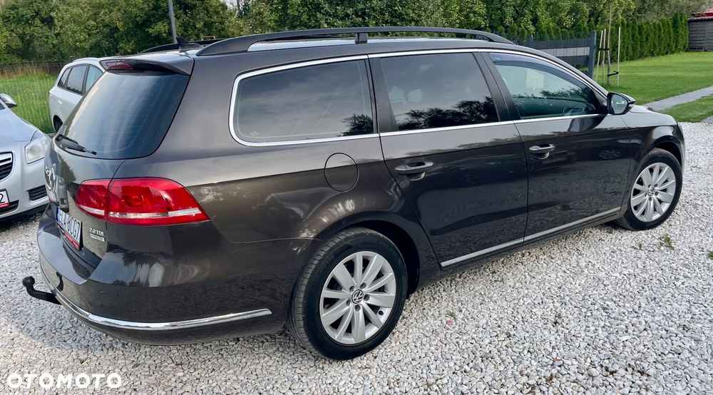 Volkswagen Passat Variant 2.0 Blue TDI DSG SCR Comfortline - 24