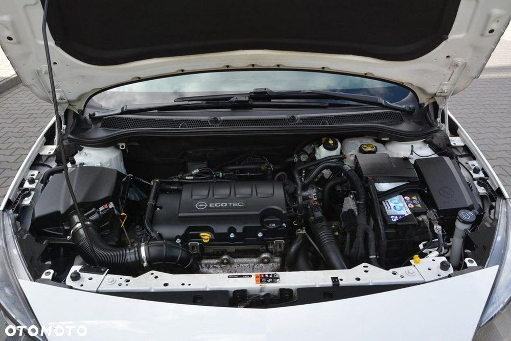 Opel Astra 1.4 Turbo Cosmo - 32