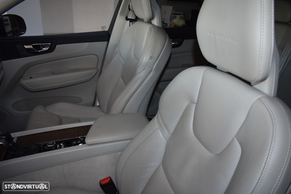 Volvo XC 60 2.0 D4 Inscription AWD Geartronic - 23
