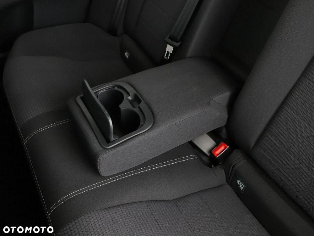Toyota Avensis Touring Sports 1.8 Multidrive S Edition S+ - 37