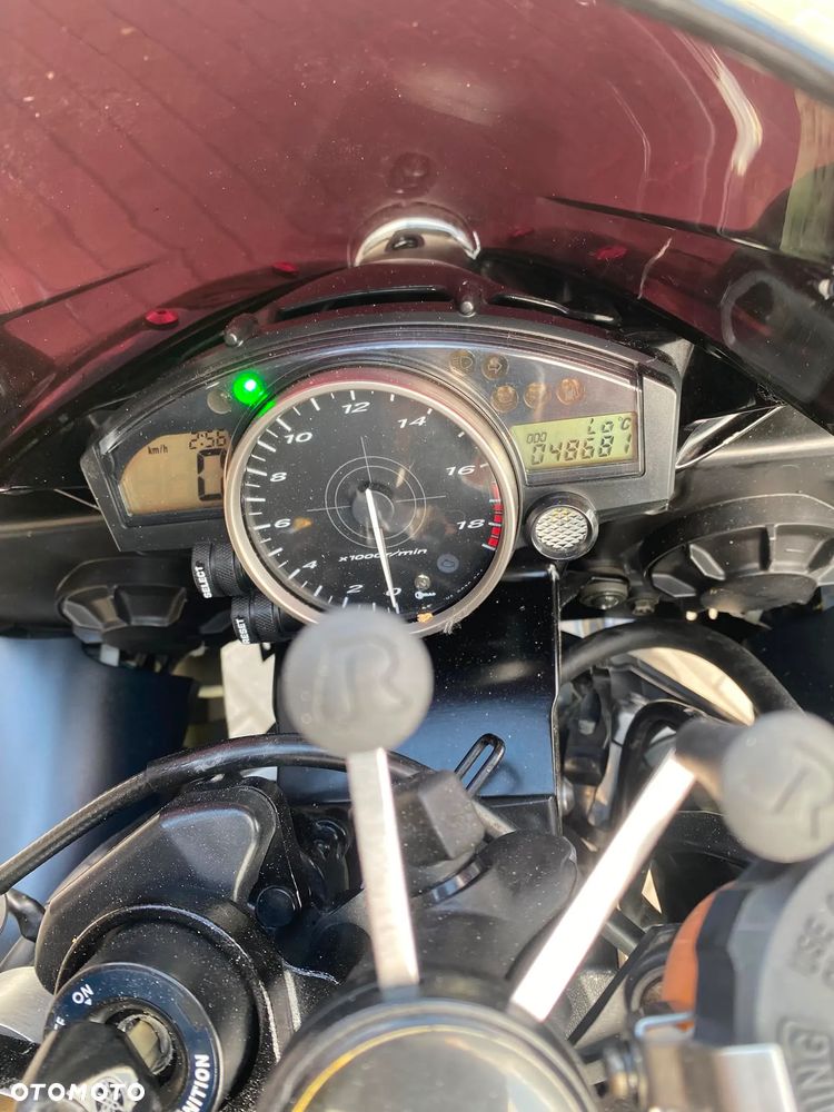 Yamaha R6 - 7