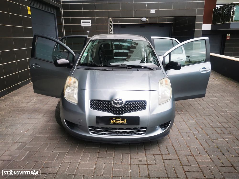 Toyota Yaris 1.0 VVT-i AC - 3