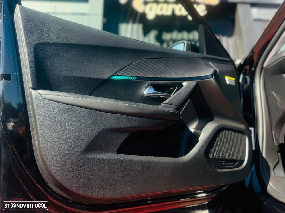 Peugeot 2008 1.2 PureTech Allure Pack EAT8 - 20