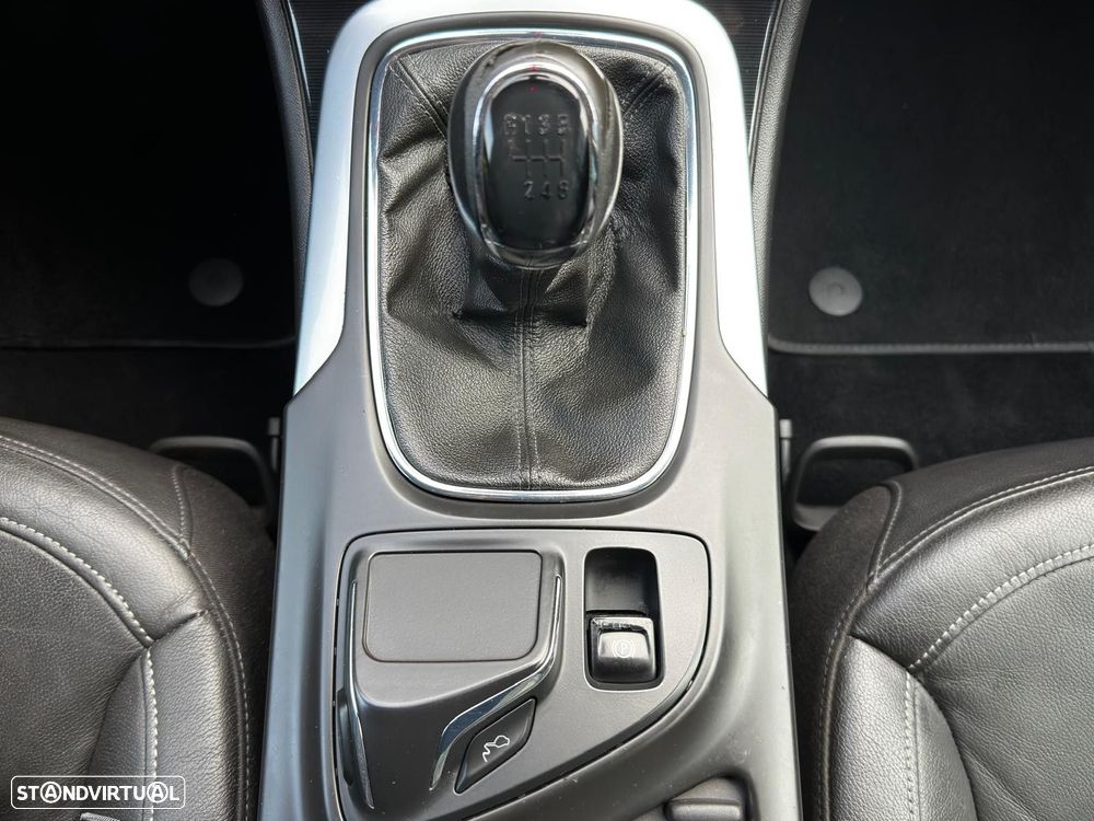 Opel Insignia Sports Tourer 2.0 CDTi Executive S/S - 13