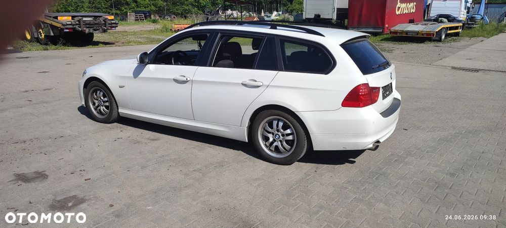 BMW Seria 3 318i Edition Exclusive - 7