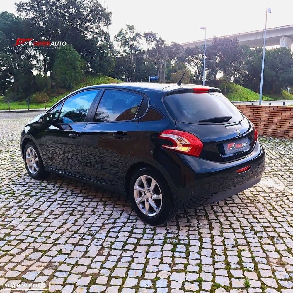 Peugeot 208 1.2 VTi Active - 4