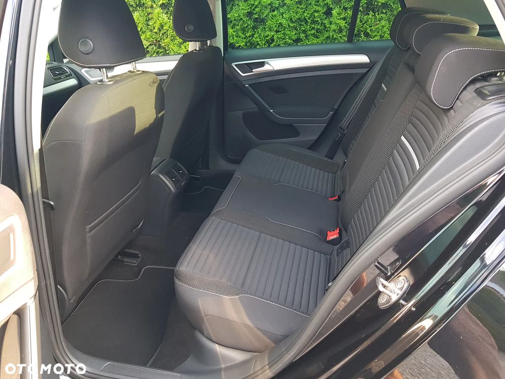 Volkswagen Golf 1.6 TDI BlueMotion Technology Cup - 16