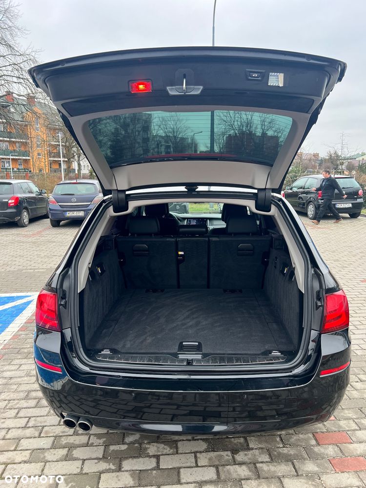 BMW Seria 5 525d xDrive - 21