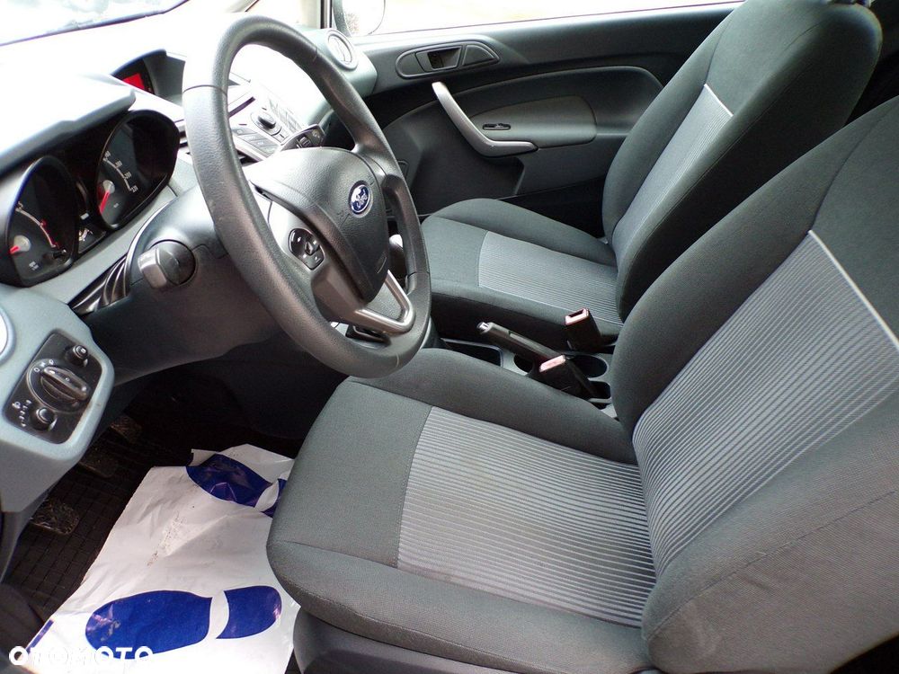 Ford Fiesta - 19