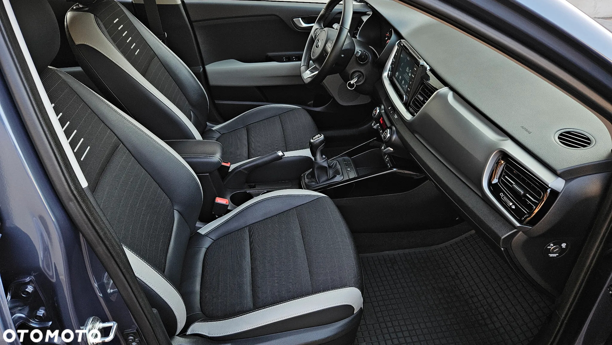 Kia Stonic - 25