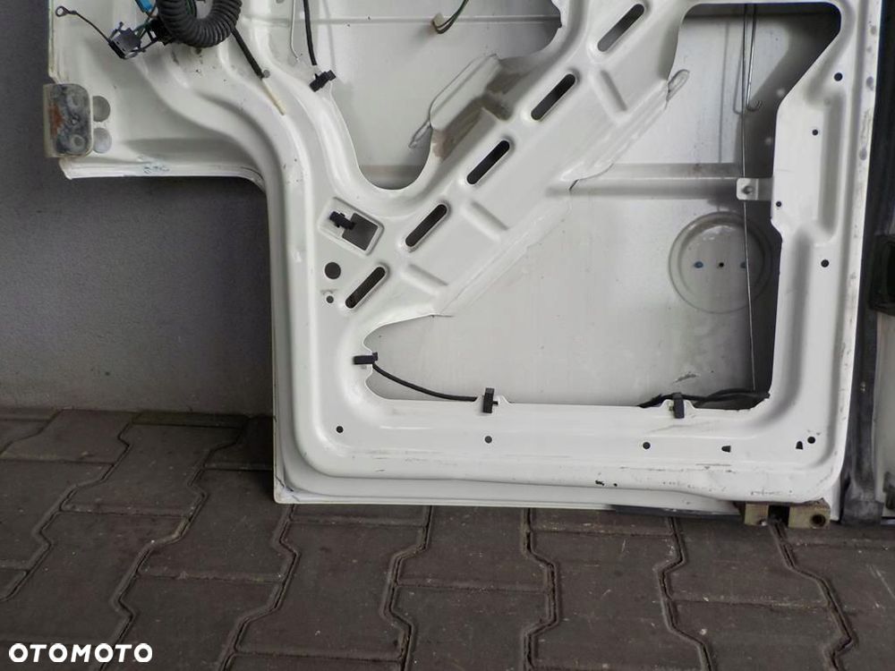 VW T4 DRZWI LEWE PRAWE TYŁ TYLNE SKRZYDEŁKOWE - 8