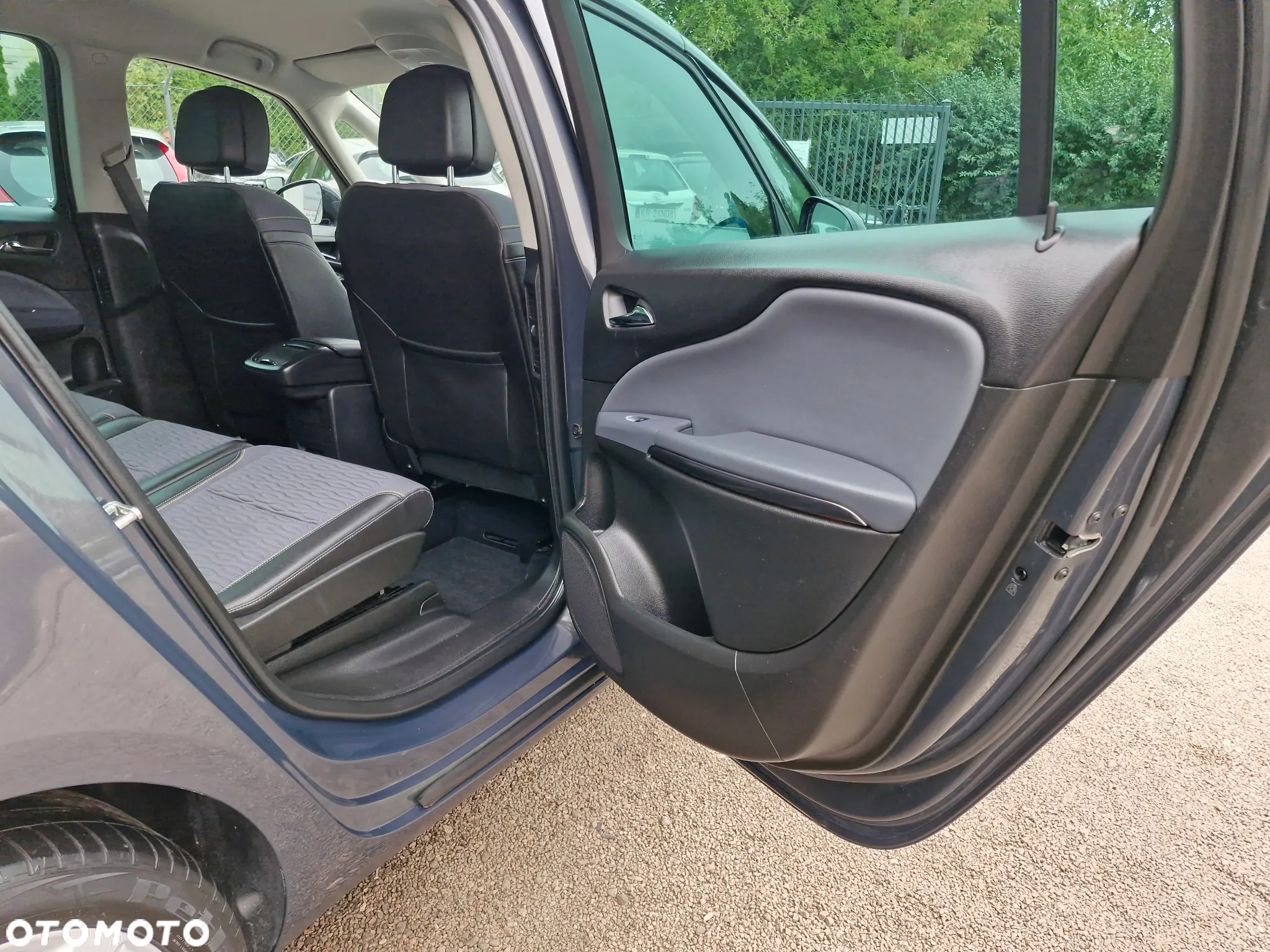 Opel Zafira 1.4 T Cosmo EU6 - 16
