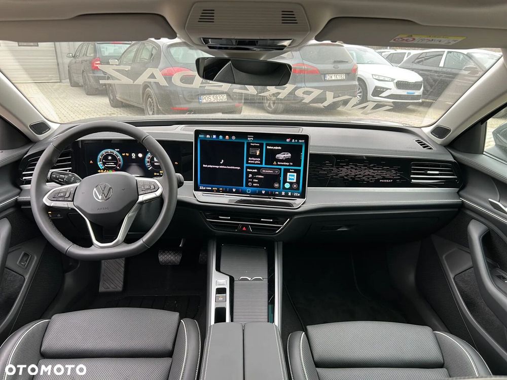 Volkswagen Passat - 4