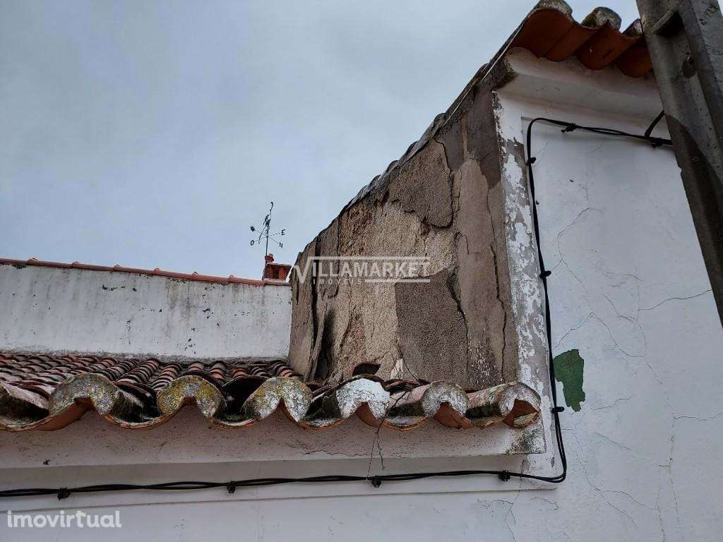Moradia térrea de tipologia T2 +1 da banca situada em São Aleixo da Re - Grande imagem: 2/10