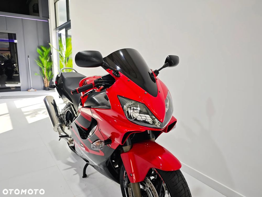 Honda CBR - 7