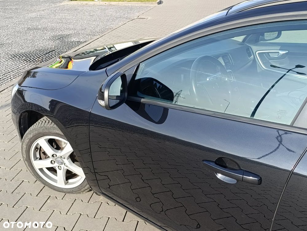 Volvo V60 D2 Momentum - 15