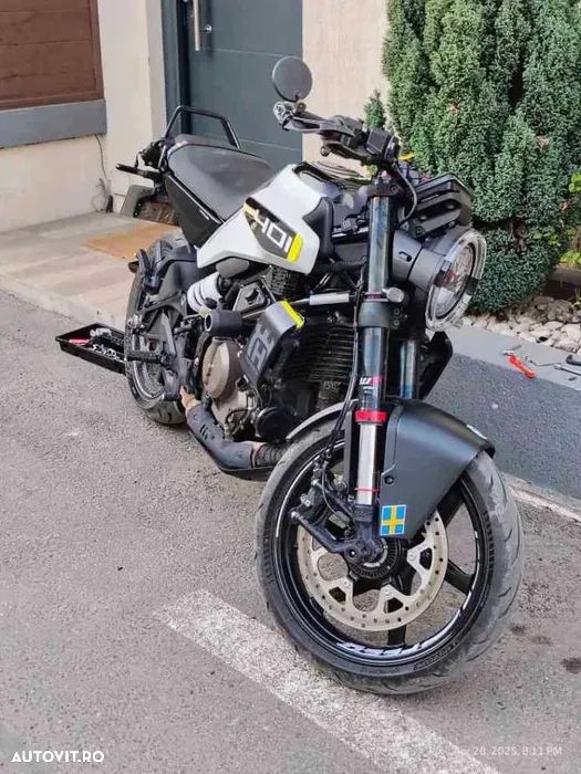 Husqvarna Vitpilen 401 - 4