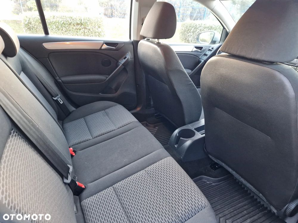 Volkswagen Golf - 18