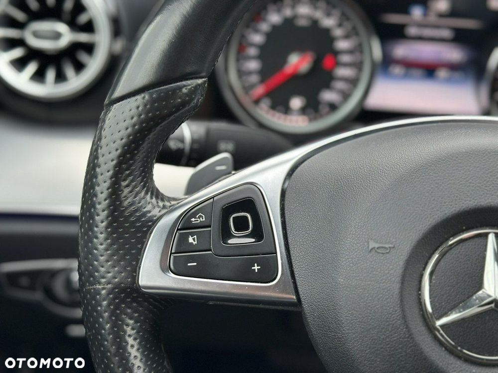 Mercedes-Benz Klasa E 220 d Coupe 9G-TRONIC AMG Line - 17