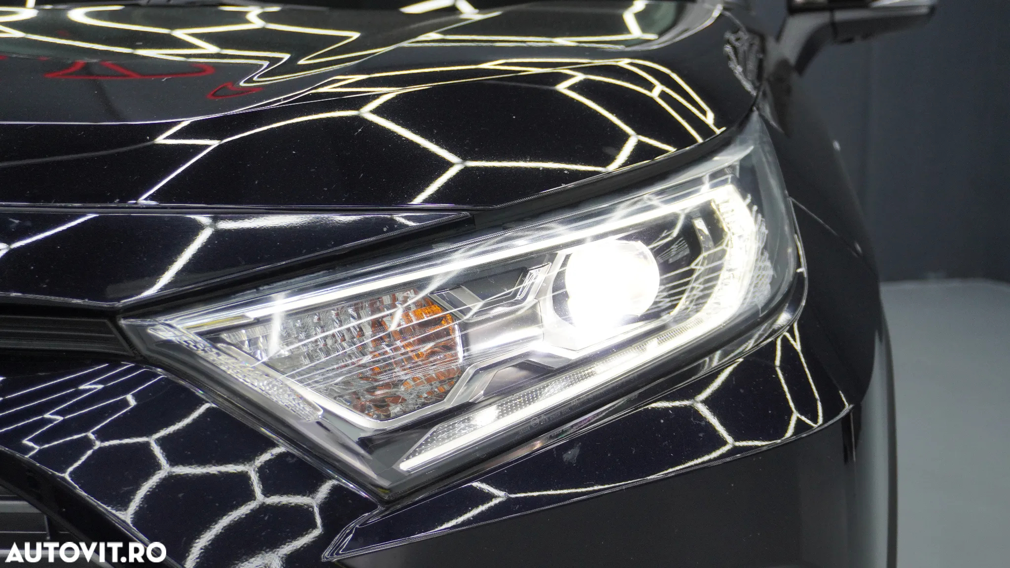 Toyota RAV4 2.5 4x4 Hybrid Lounge - 5