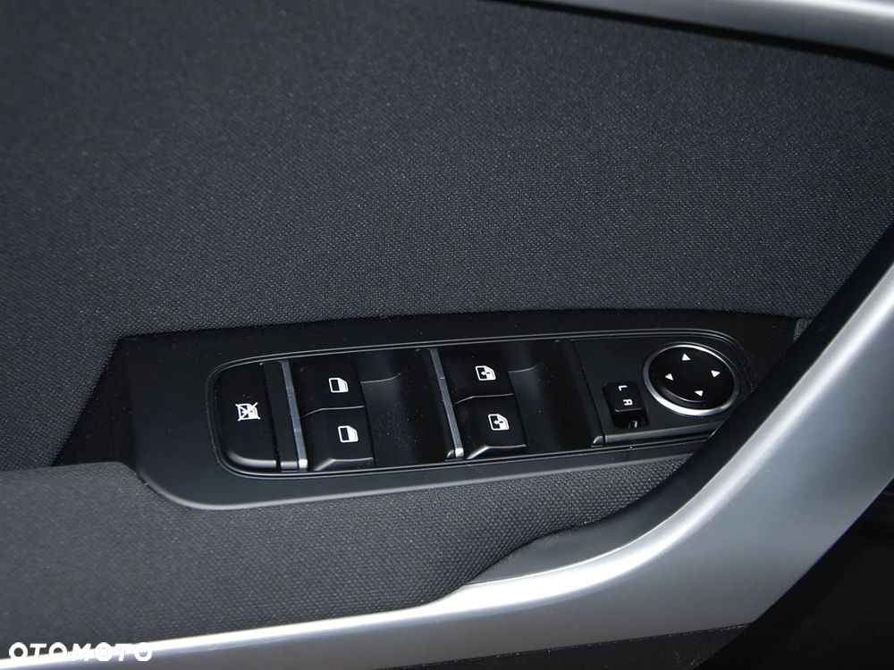 Kia Ceed - 38