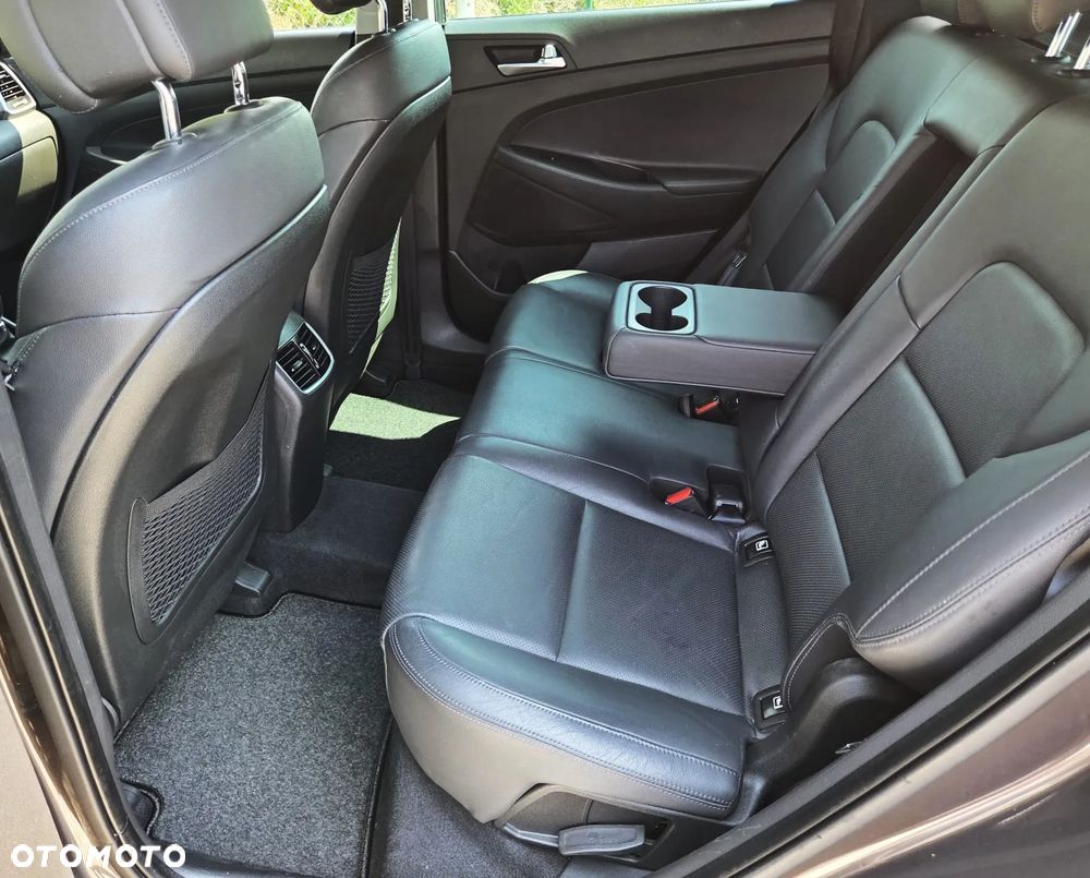 Hyundai Tucson 1.6 GDI BlueDrive Style 2WD - 37