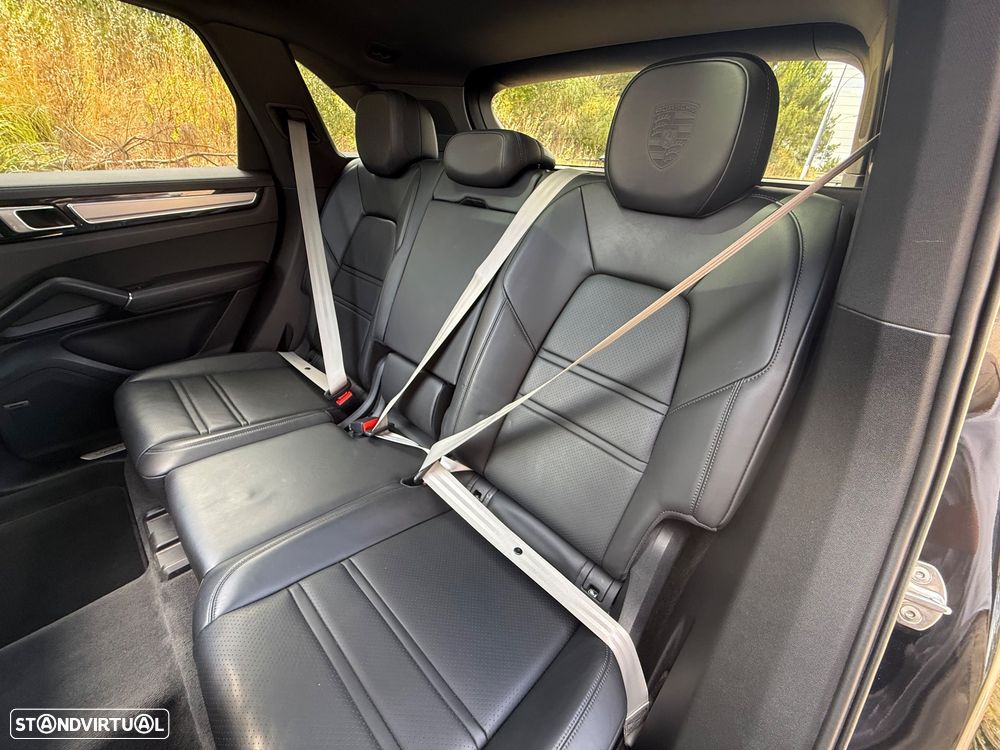 Porsche Cayenne E-Hybrid Tiptronic S Platinum Edition - 44