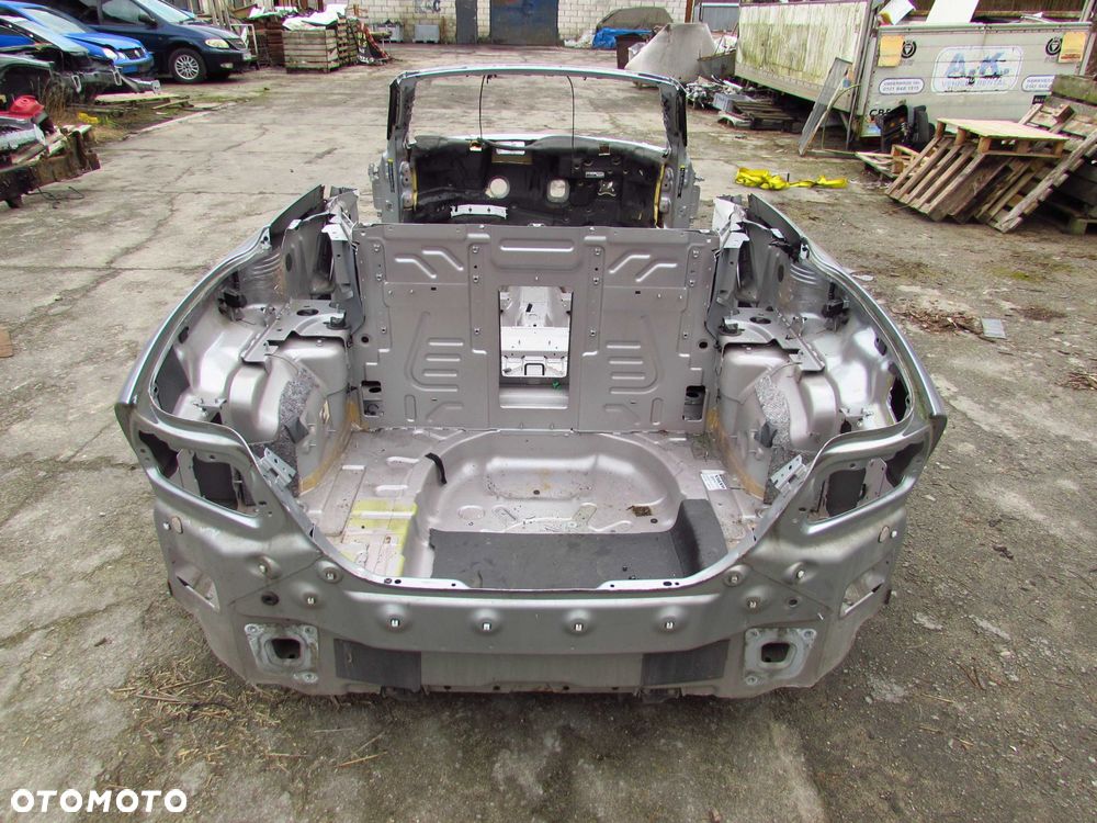 VOLVO C70 II 06-13 CWIARTKA BLOTNIK TYL LEWY 477 - 3