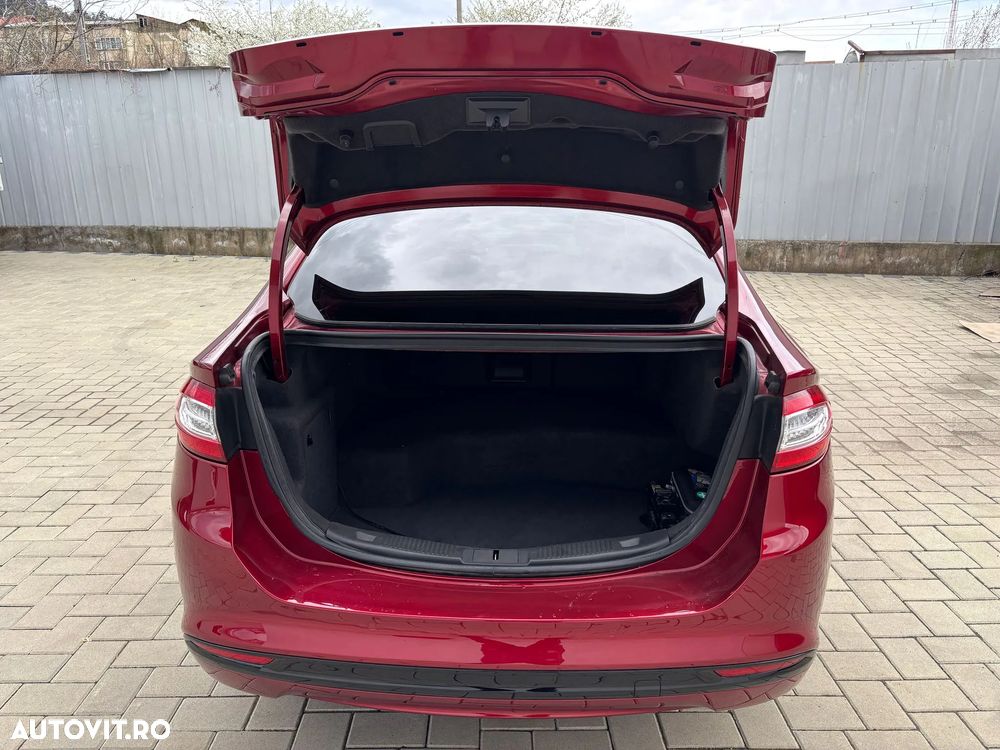Ford Mondeo 2.0 HEV Titanium - 19
