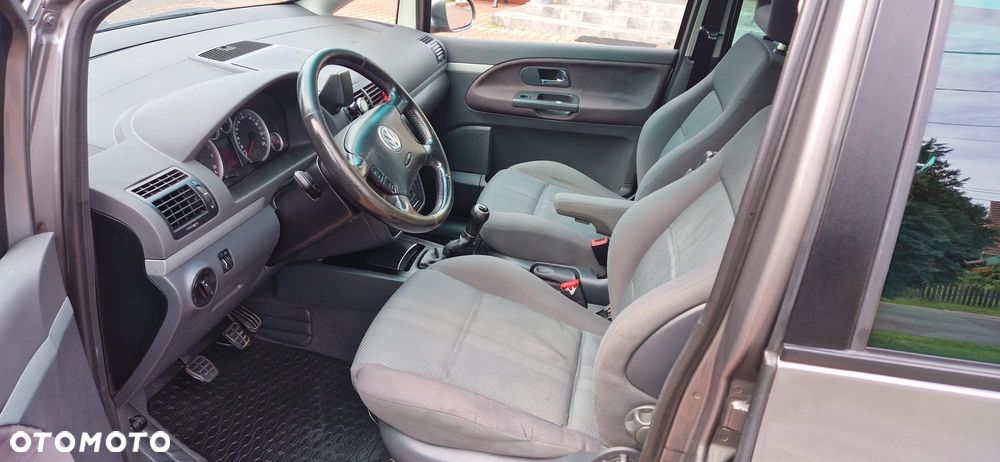 Volkswagen Sharan - 10