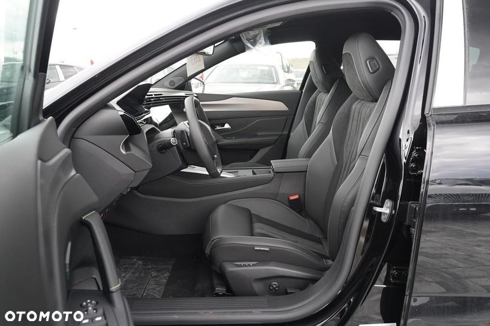 Peugeot 408 1.2 PureTech mHEV GT Exclusive S&S e-DSC6 - 11