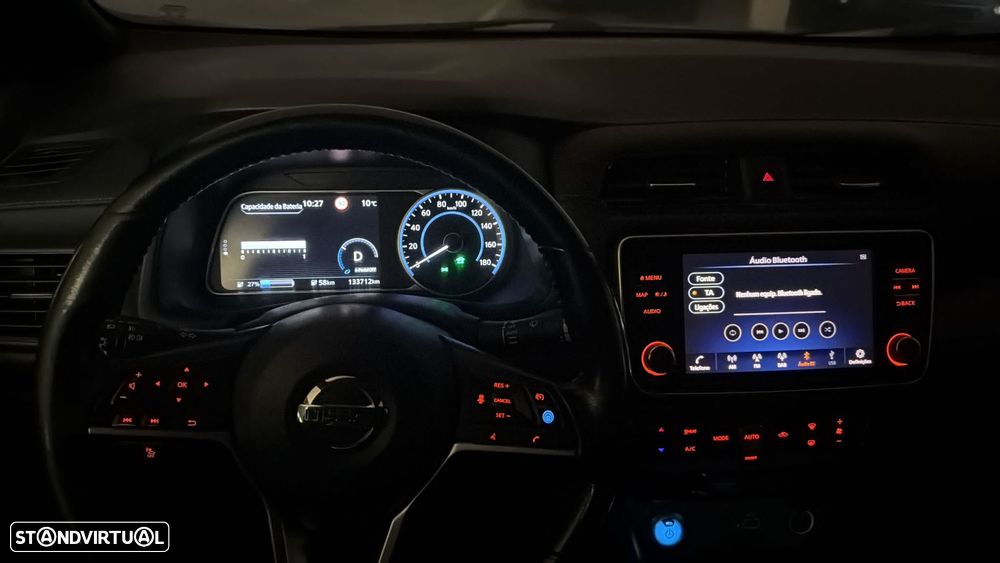 Nissan Leaf N-Connecta Two Tone - 5