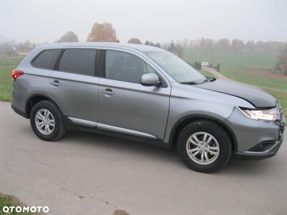 Mitsubishi Outlander 2.4 4WD CVT Instyle - 4